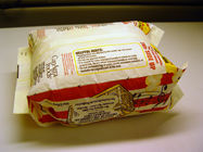多彩な印刷と薄板になる包装紙の裏側の食糧真空シール袋