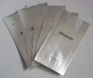 小さいチョコレート ホイルの包装袋は、3 側面のシールの平らなアルミ ホイルの袋に銀を着せます