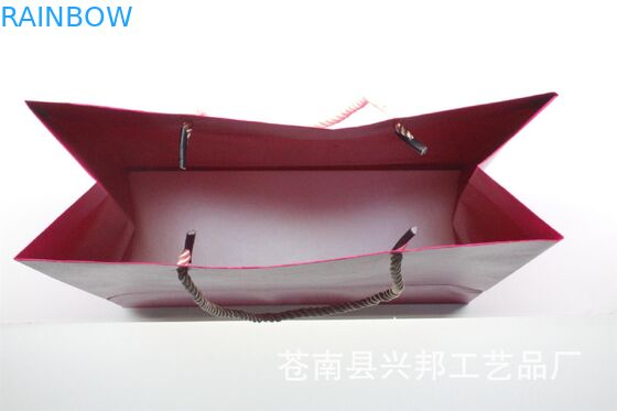 豪華なロゴの印刷を用いる色によってカスタマイズされる紙袋のクラフト紙