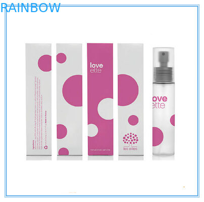 表示のための 350 グラムの白書を包む赤い化粧品の紙箱