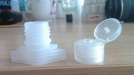 オレンジ ジュースの飲み物の包装を包む注文のスカイ ブルーのプラスチック口の袋