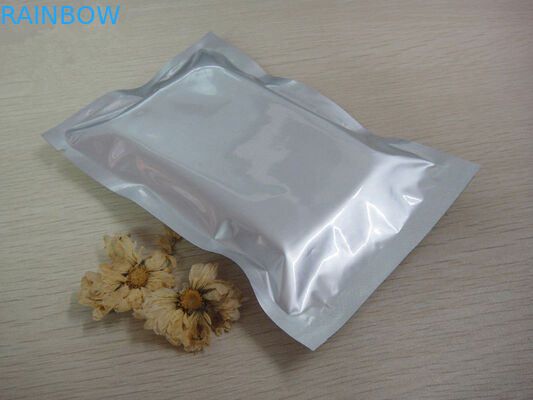 気密 Ziplock および口が付いている縦の銀製のアルミ ホイル袋を包むホイルの袋を立てて下さい