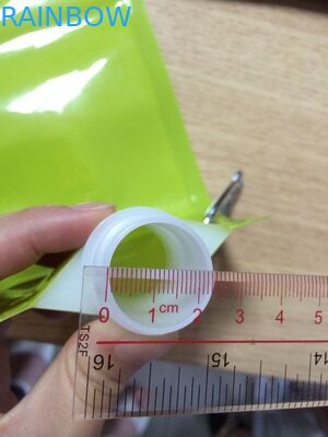 液体のプラスチック包装は金属のハンガーが付いている液体袋のための /NY/PE 袋を飲むために袋に入れます