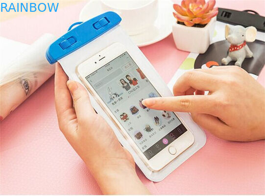 5.5 プラス Iphone 6s 6 のための普遍的なポリ塩化ビニールの防水電話袋をじりじり動かして下さい