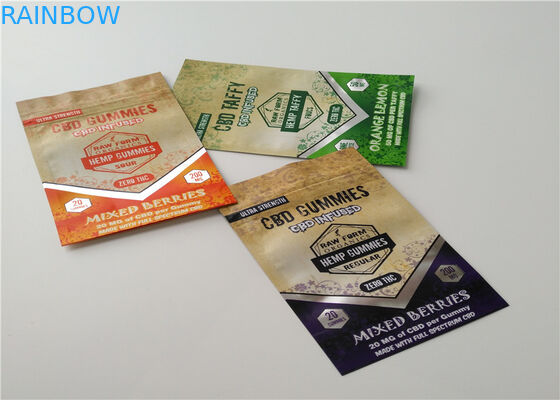 透明な色のアルミ ホイルの草の香包装の無光沢OPPの材料