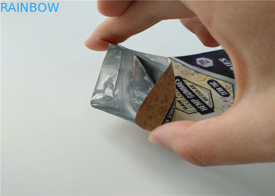 薄板になるアルミニウム層と印刷される注文のロゴを包む小型の草の香