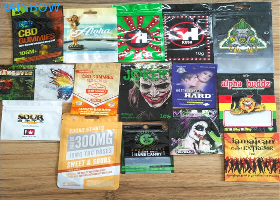 薄板になるアルミニウム層と印刷される注文のロゴを包む小型の草の香