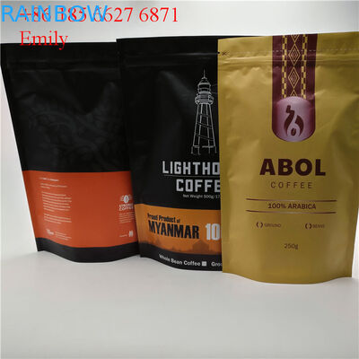 一方通行弁のガスを抜くことの250g 500gを包むホイルの袋をファスナーを絞める