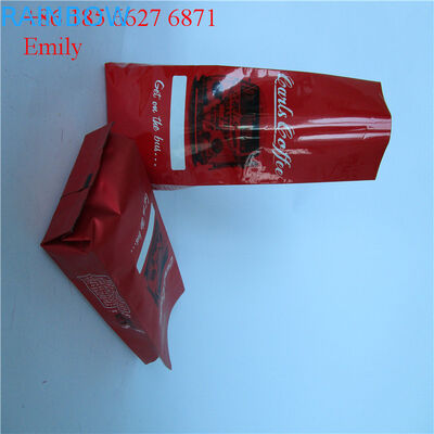 一方通行弁のガスを抜くことの250g 500gを包むホイルの袋をファスナーを絞める