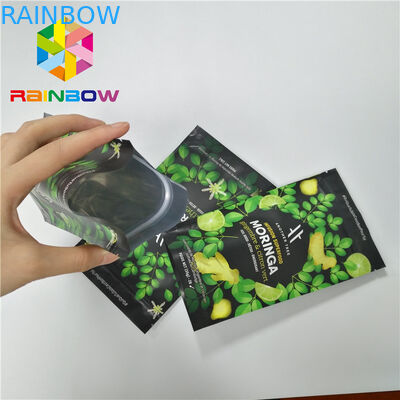 薄板にされた物質的ジッパーによって包む袋袋のワサビノキの葉の粉を立てます