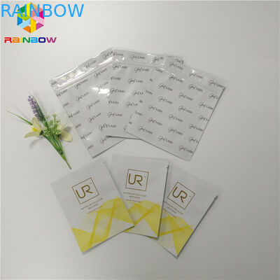 生物分解性のプラスチック ホイルは化粧品のために包む3つの側面によって密封される顔のマスクを袋に入れます