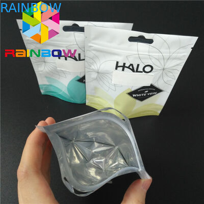 混合されるスパイスは包装を立てます証明される袋のマットの表面の終わりのFDAを粉にします