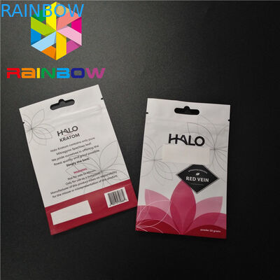 混合されるスパイスは包装を立てます証明される袋のマットの表面の終わりのFDAを粉にします