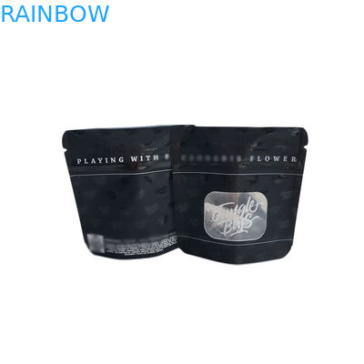 点の紫外線透明で明確な前窓を包む無光沢の黒い表面のプラスチック袋