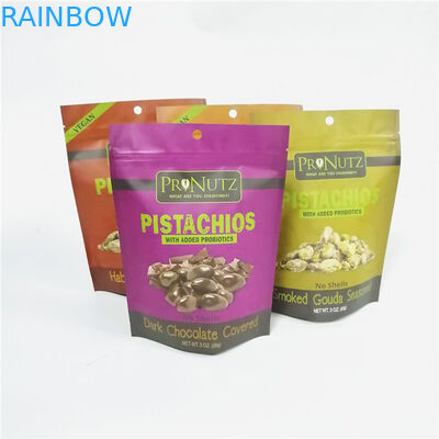 再生利用できるMOPP VMPETを終えているマットはジップ ロック式袋の上に立つ