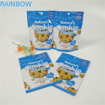 カスタマイズされた無光沢のResealableアルミ ホイル包装袋は袋の食品包装袋の上に立つ