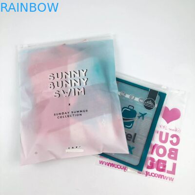 Doypack顔の布の包装のためのマイラーの上の無光沢の化粧品の包装袋の立場