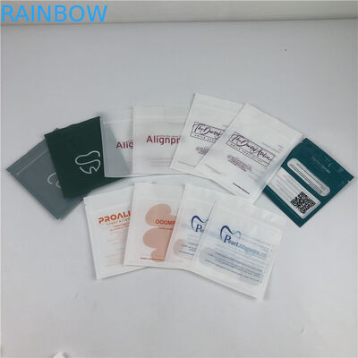 マットの黒の支柱のアライナの平らなマイラーのZiplockは歯の付属品のための明確な前部を袋に入れる