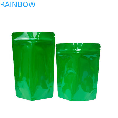 薄板にされたプラスチックDoypackは袋の臭いの証拠の上に立つ