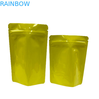 薄板にされたプラスチックDoypackは袋の臭いの証拠の上に立つ