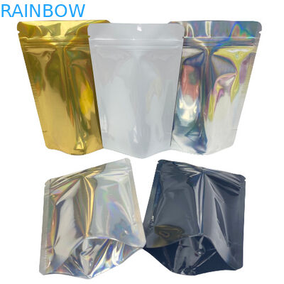 薄板にされたプラスチックDoypackは袋の臭いの証拠の上に立つ