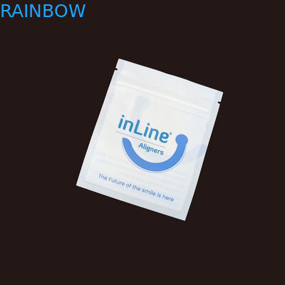 マットブラック 小型再利用可能なジップロック包装袋 透明の目に見えないアライナー袋 矯正歯除歯袋 包装袋