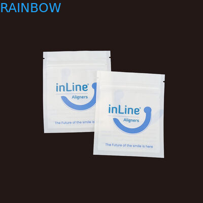 マットブラック 小型再利用可能なジップロック包装袋 透明の目に見えないアライナー袋 矯正歯除歯袋 包装袋