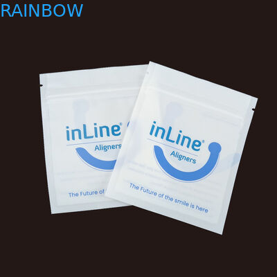 マットブラック 小型再利用可能なジップロック包装袋 透明の目に見えないアライナー袋 矯正歯除歯袋 包装袋