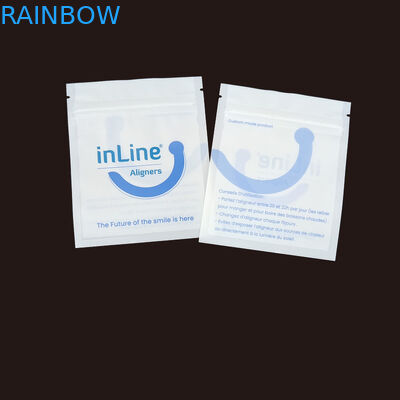 マットブラック 小型再利用可能なジップロック包装袋 透明の目に見えないアライナー袋 矯正歯除歯袋 包装袋