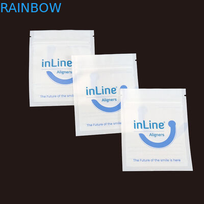 マットブラック 小型再利用可能なジップロック包装袋 透明の目に見えないアライナー袋 矯正歯除歯袋 包装袋