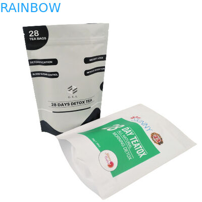 クラフト紙の袋の中の光り輝くかマットで完成した乾茶袋のパッケージ