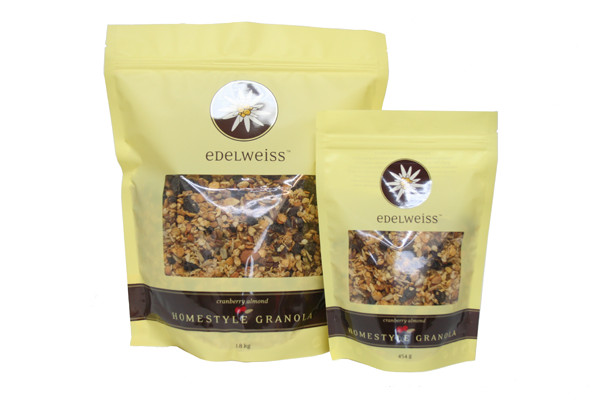 窓と薄黄色の Homestyle Edelweiss のティーバッグの包装