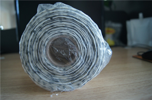 ブレールが付いている透明な 2500pcs 収縮の袖のラベルの三角形のステッカー ロール