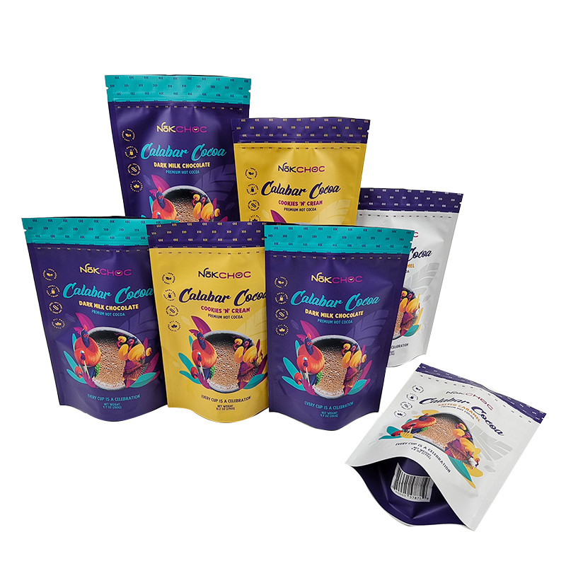 カスタマイズされた食用の包装はジッパーの臭いの証拠が付いている袋袋の上に立つ