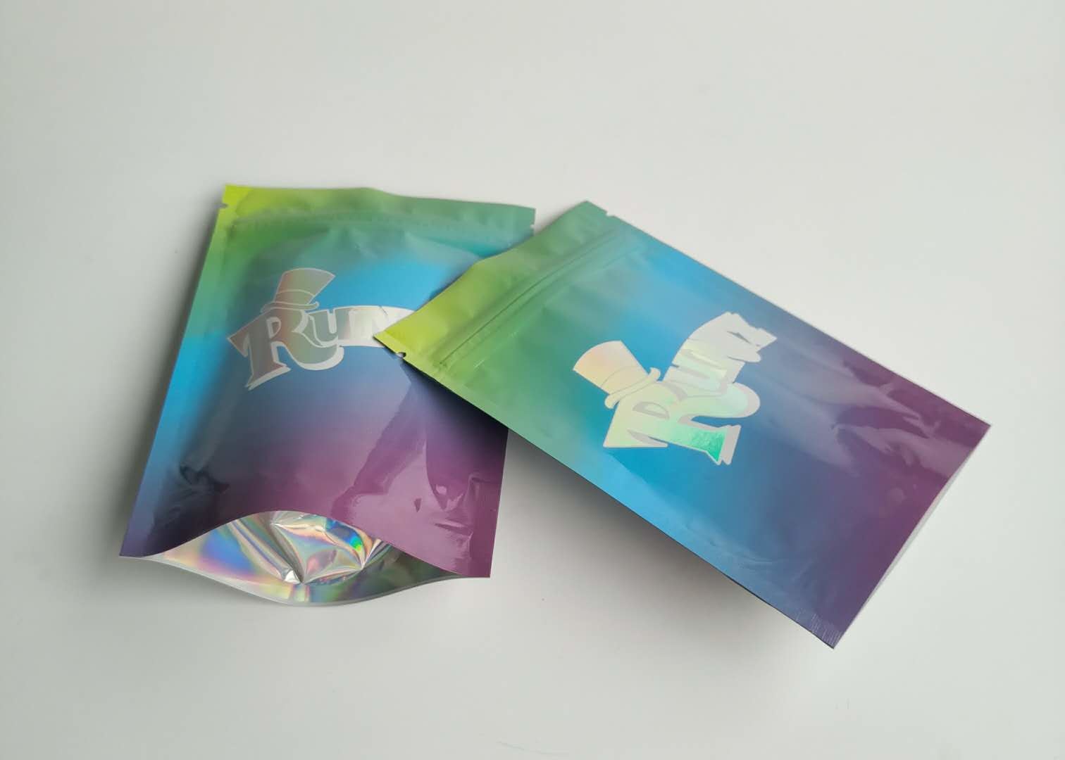 湿気のジッパーが付いている窓のレーザー光線写真クッキーをはっきり包む防止のプラスチック袋