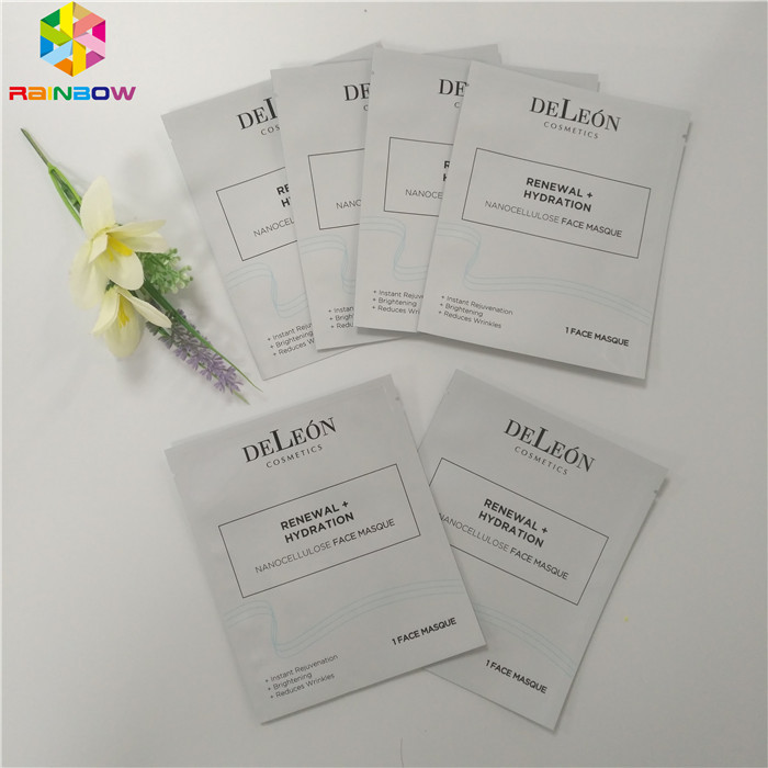 アルミ ホイル プラスチック化粧品の包装袋の顔のパッキング3側面のシールのマスクの包み