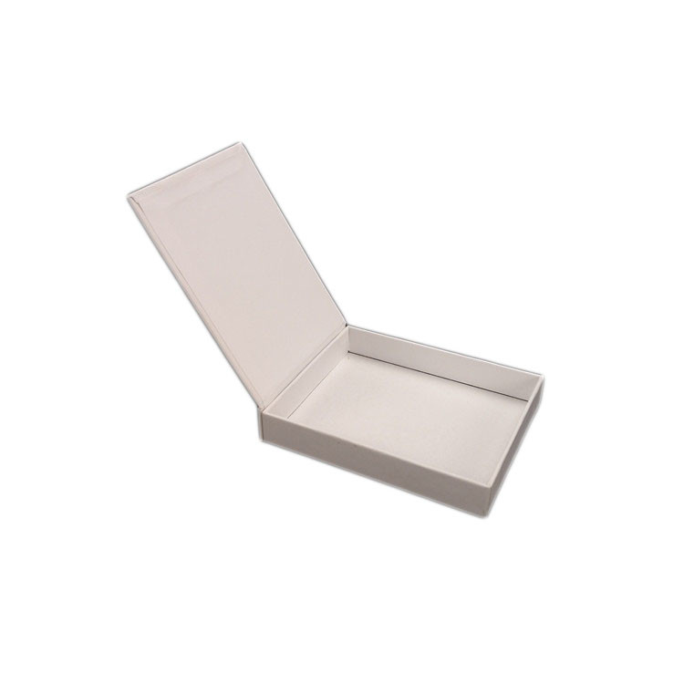 磁気ふたの金属ラミネーションのペーパー ギフト用の箱を包む宝石類