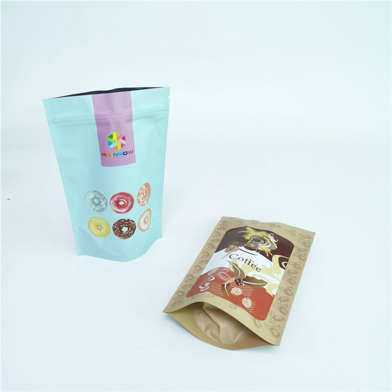 ジップ ロック式ホイルの袋を立てて下さい包装のアルミ ホイル ボディがPackgingクリーム色の袋をごしごし洗う