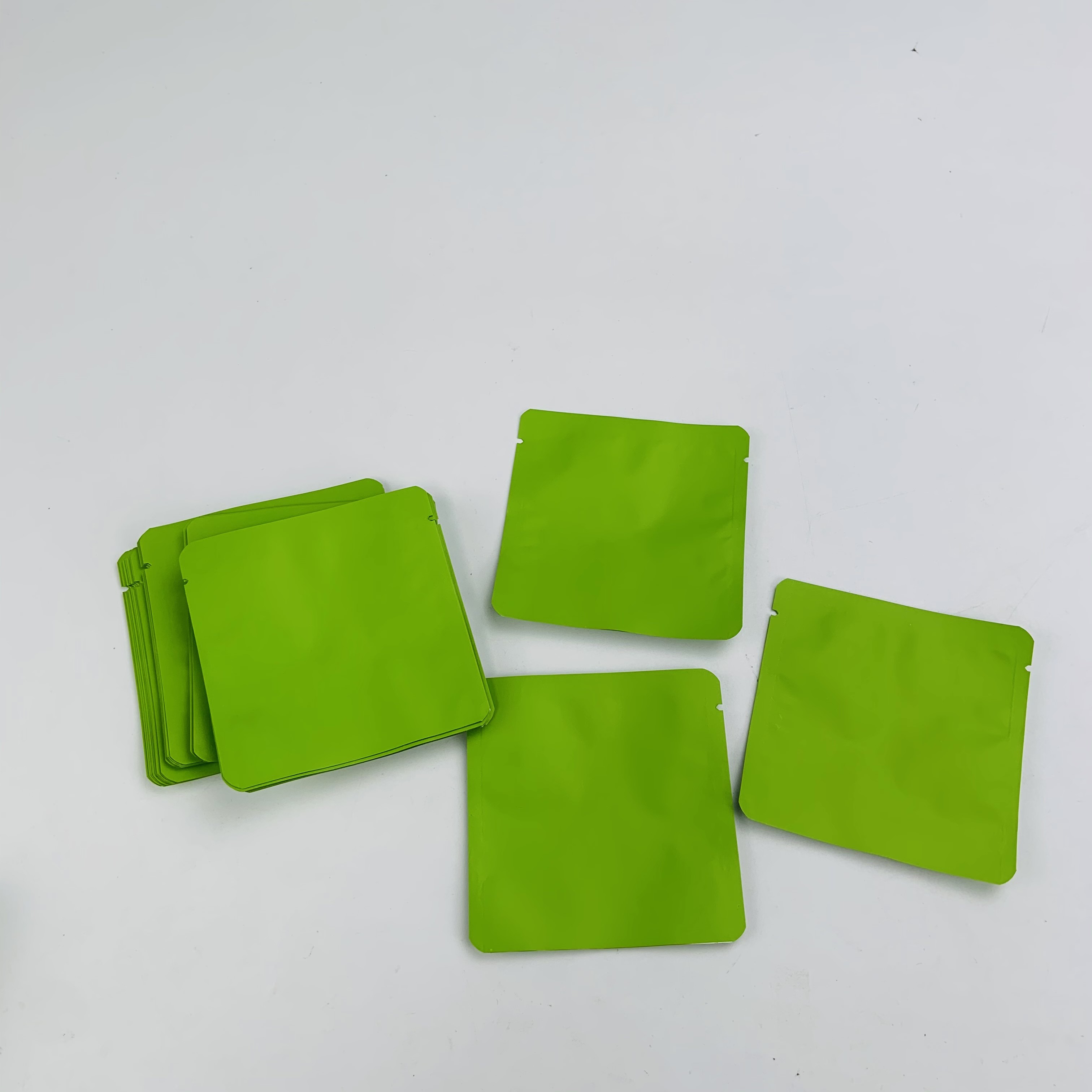 スキン ケアのFDA 150micron 1ml 2ml Resealableマイラー ホイル袋CMYK