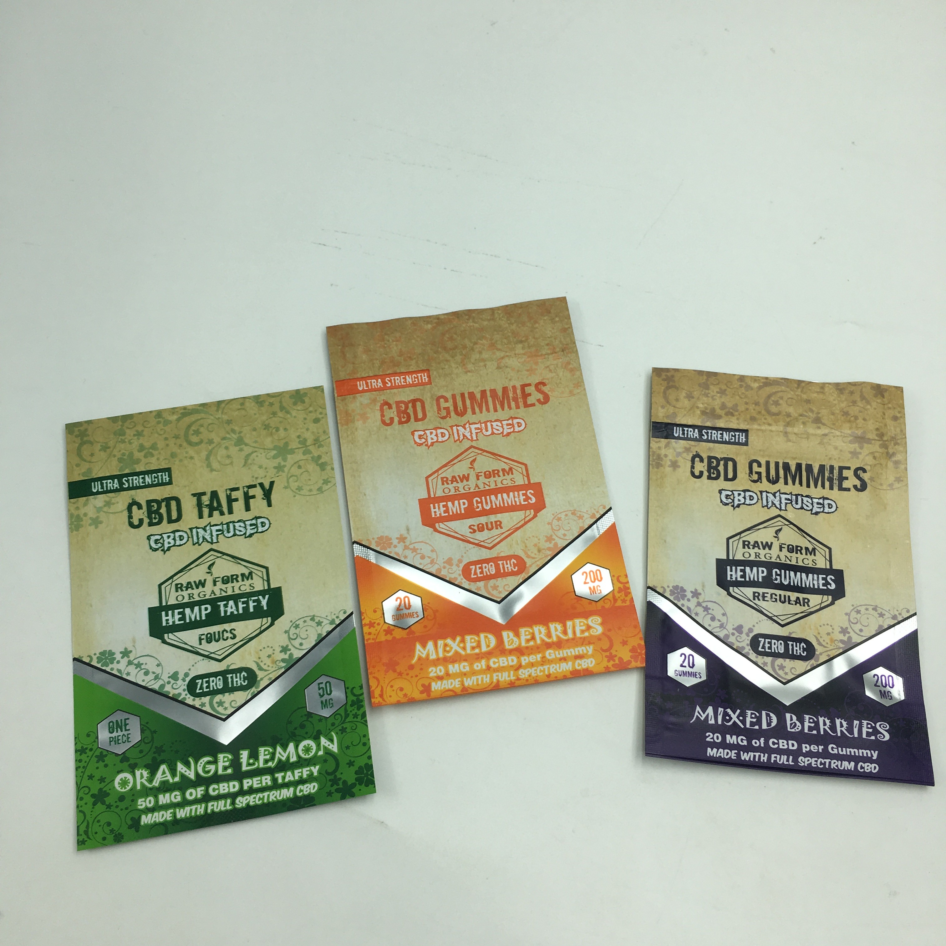 注文の印刷された1g 3.5gは臭いの証拠のジッパー粘着性くまCBDの小さい立場食用3.5gマイラーの雑草袋をリサイクルする