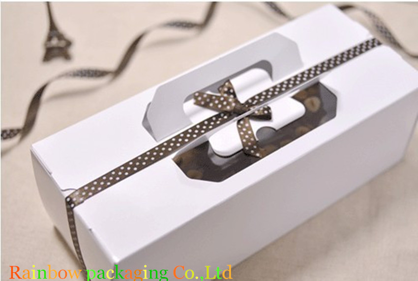 明確な窓チョコレート包装箱のハンドル再生利用できるマット/光沢のラミネーション